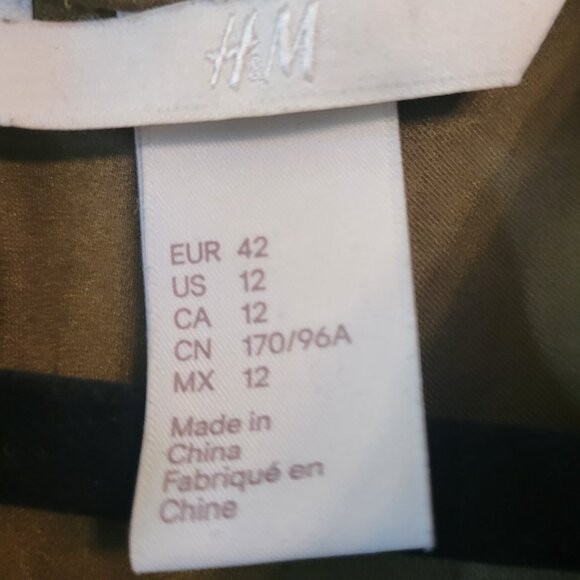 H&M | Sleeveless Silk-Look Blouse | Womens Size 12 | Olive Green - Picture 4 of 7